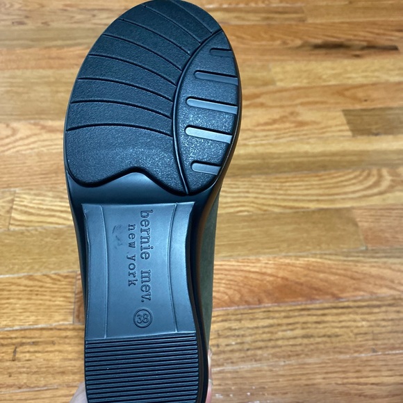 Bernie Mev Woven Giggles Memory Foam Wedges  Women’s boots Size 37 New - Picture 7 of 12